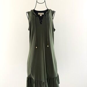 Elegant Green Sleeveless Dress